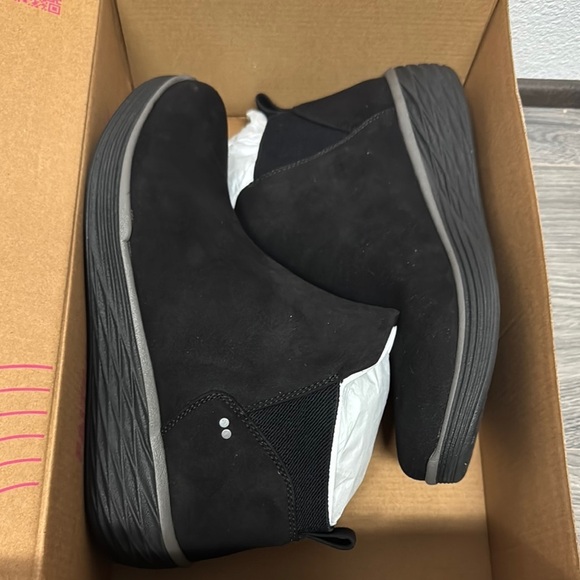 Ryka Noelle Women's Water-Repellent Boots - Picture 2 of 6